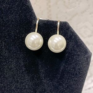 Pearl Clip Earring